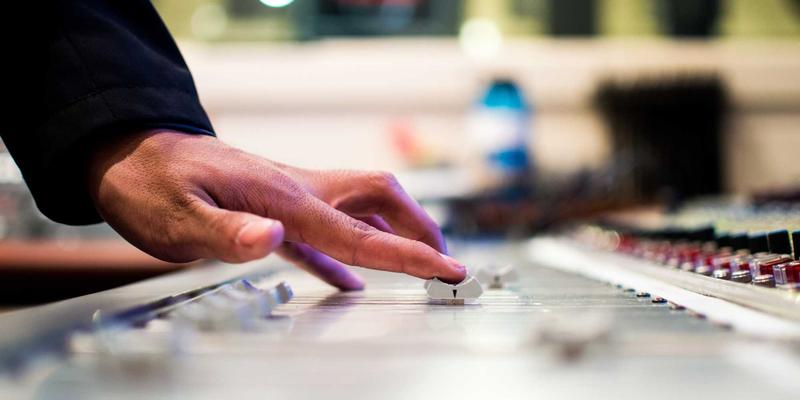 从匠心到空间：河南中州华酒店集团如何以人才培养驱动装饰工程与室内设计卓越服务