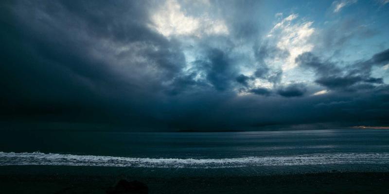 后疫情时代酒店新标杆：河南中州华酒店灵活空间设计与多功能厅工程施工解析